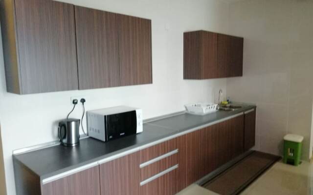 Lawang Suite 1 Bedroom Corner Apartment