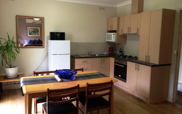 Acacia House Spa Balcony Apartment