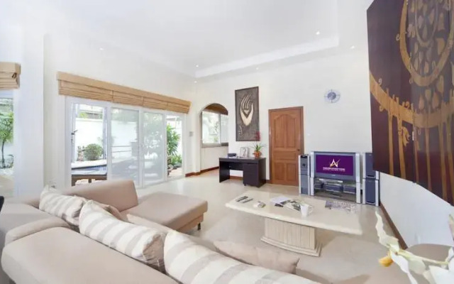 Pratumnak Pool Villa 1C