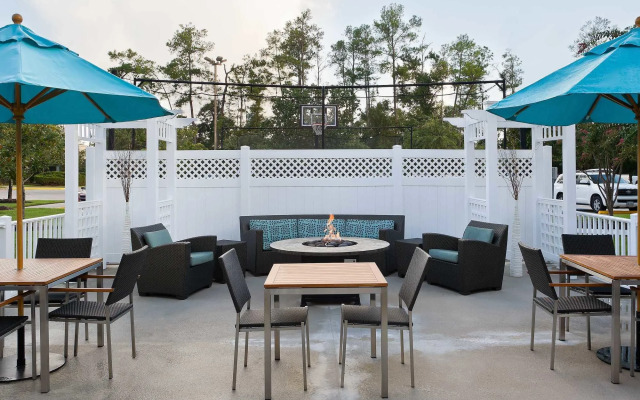 Residence Inn Houston The Woodlands / Lake Front Circle