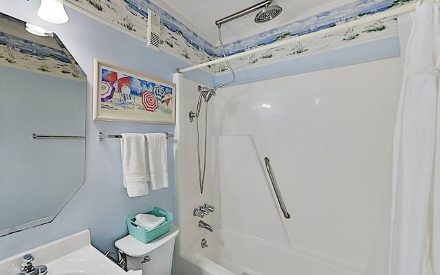 Mbre148a 2 Bedroom Condo