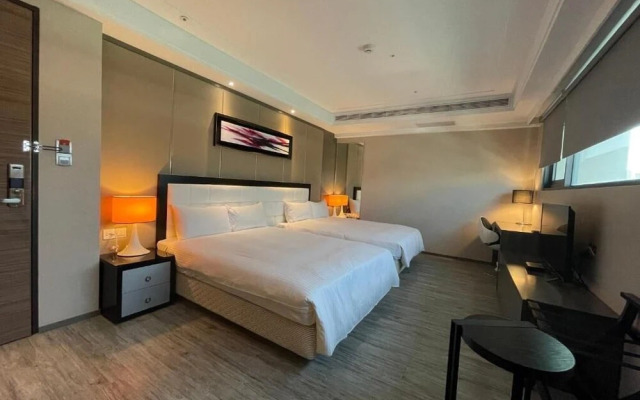 Royal Fine Hotel