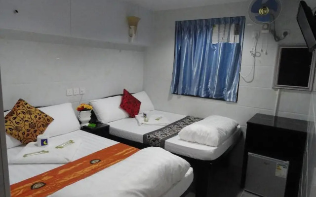 New Day Night Hostel