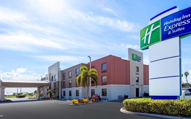 Holiday Inn Express Hotel & Suites Clewiston, an IHG Hotel