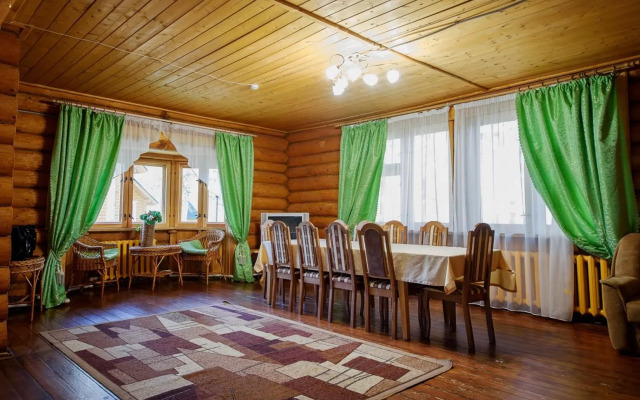 Russkaya Usadba Country Club