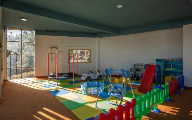 Hotel Robinsson Palace