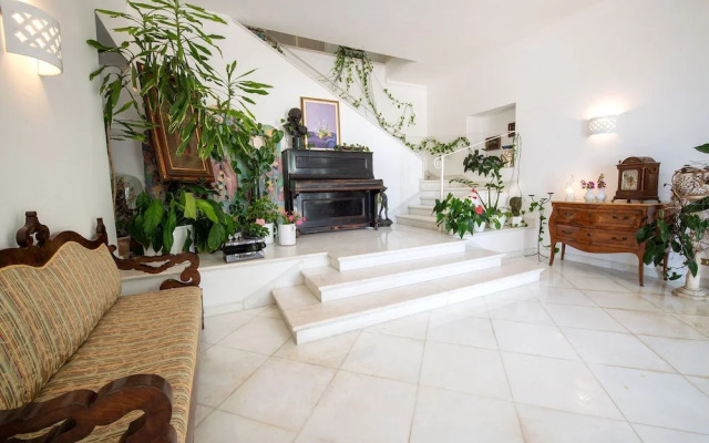 Villa Lamaro