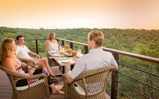 Victoria Falls Safari Club