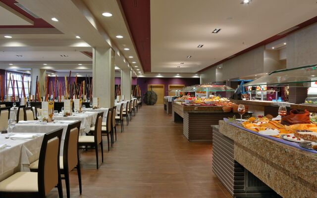 Elba Carlota Beach & Golf Resort