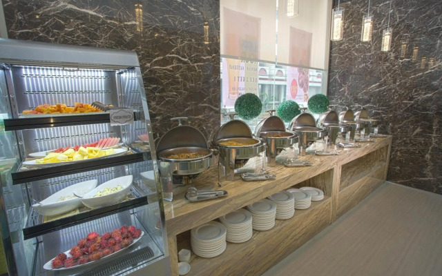 Valero Grand Suites by Swiss-Belhotel Makati