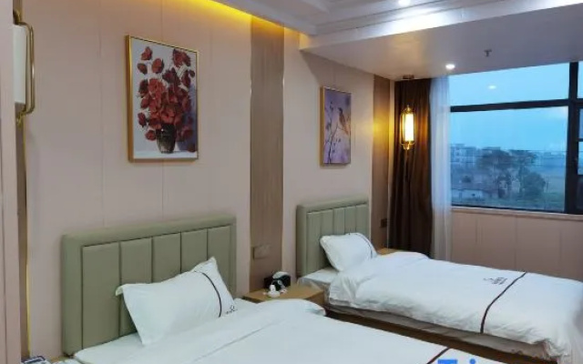 Uncle Yong Hotel