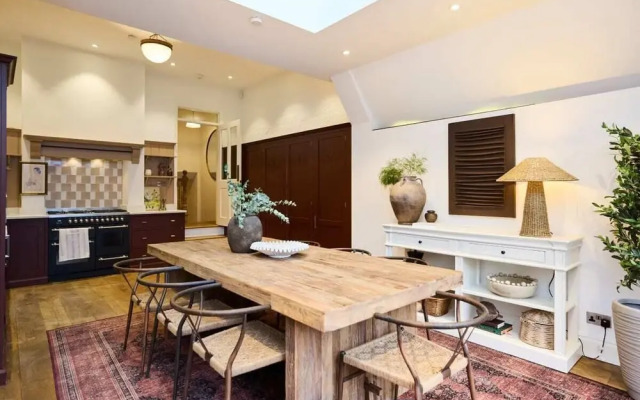 The Rosebery Retreat - Inviting 4bdr With Garden
