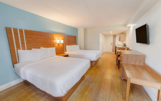 Dunes Inn & Suites