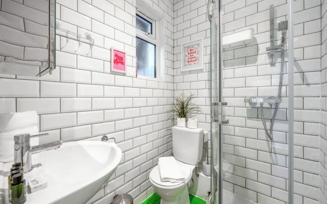 Claremont Apartment A - London