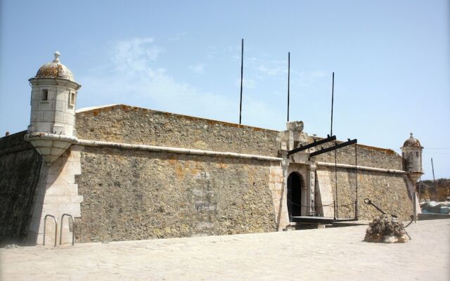 Spectacular Lagos Marina View apt on Promenade