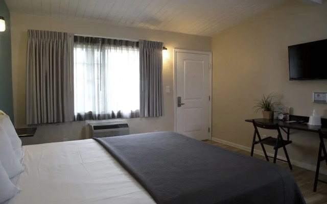 Lodge at 32nd
