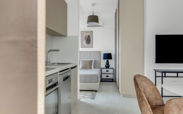 Sanders Elgio - Charming Studio With Balcony