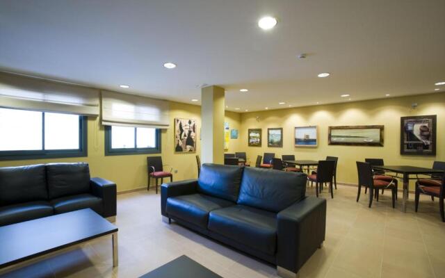 Apartamentos Loar