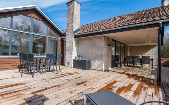 8 Person Holiday Home in Fanø