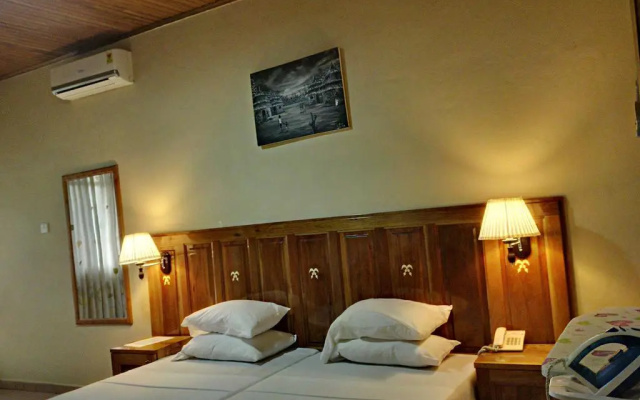 Takoradi Standard Hotel