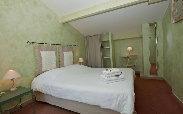 Отель Les Calanques