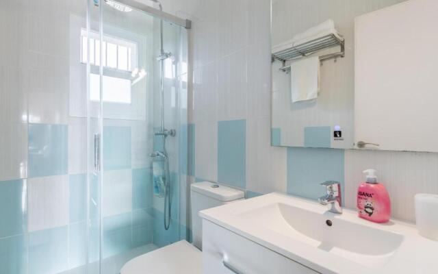 Well equipped 1 Bedroom Bungalow