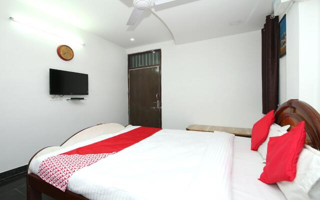 OYO 12498 Hotel Sea Rock