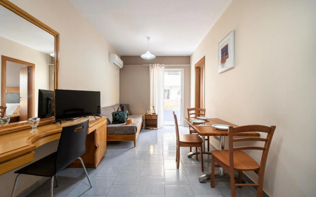 Manias Apartments