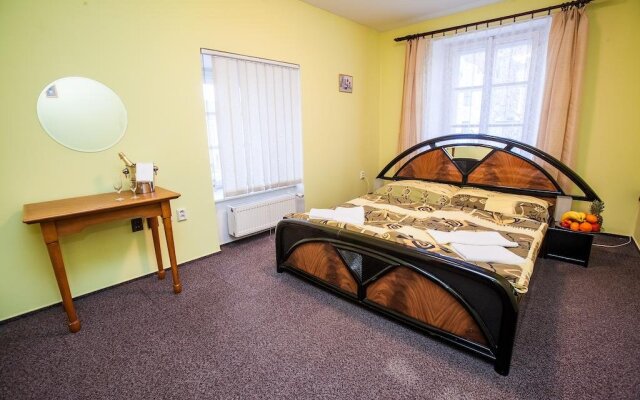 Hotel Grand Cerny Orel