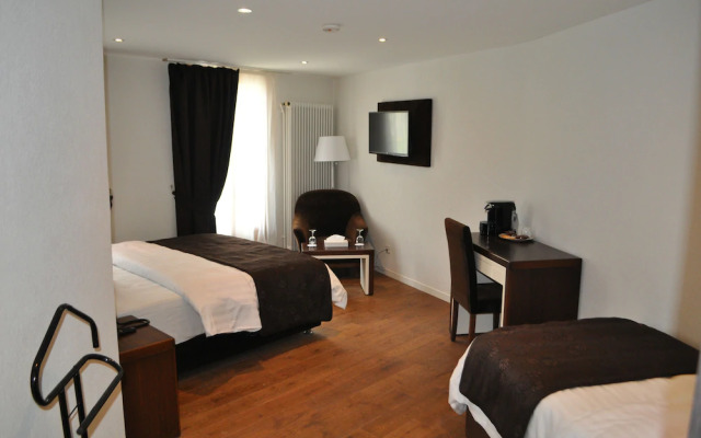 Hotel De Savoie