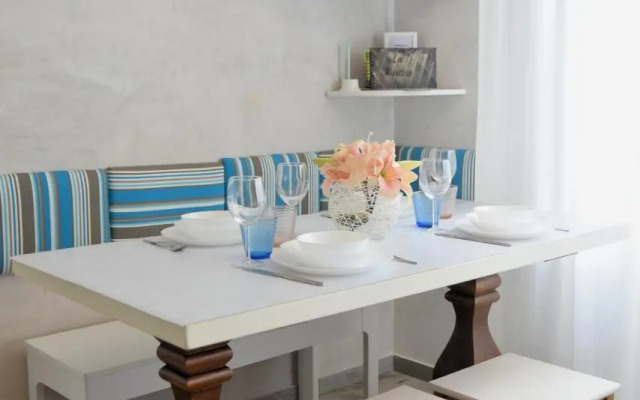 Suites Train Station Mestre Apartment    (No Front Desk Need To Contact Property 5  Days In Advance)