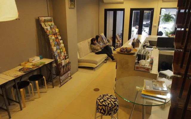 Eden Walking Street Hostel