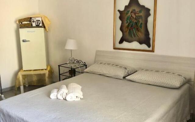 Camere private a 10 minuti dal mare