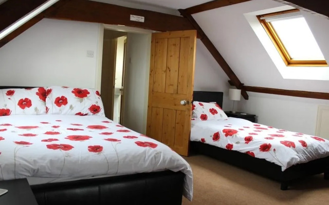 Orillia House B&B & Holiday Cottages