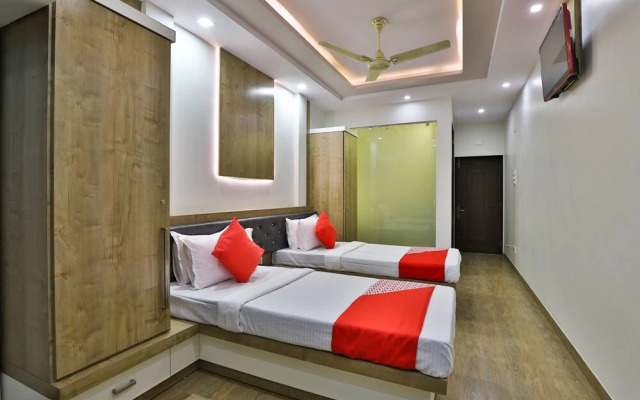 OYO 30559 Center Point