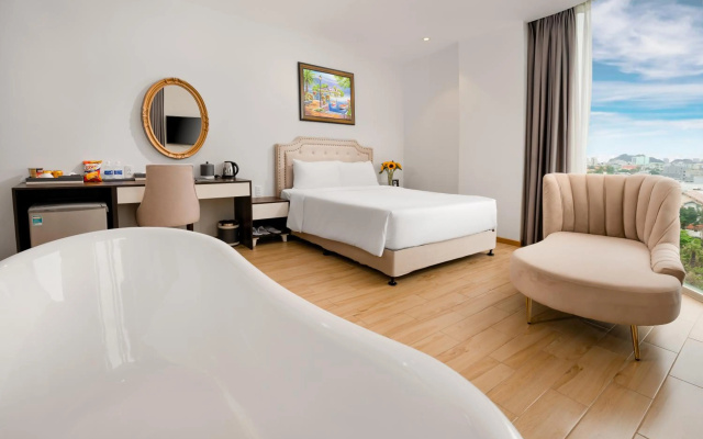 RHM Luxury Hotel And Suite – Guest Rooms – Da Nang