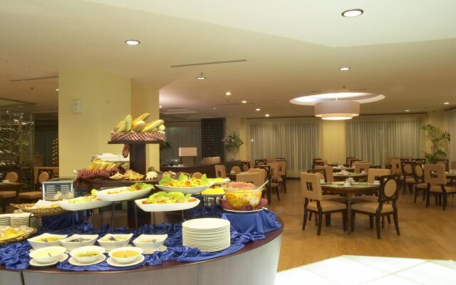 Hotel Gran Puri Manado