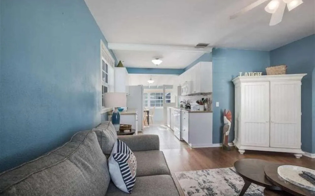 Violetta 3 Bedroom Home by RedAwning