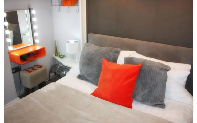 The Light Room At No.7