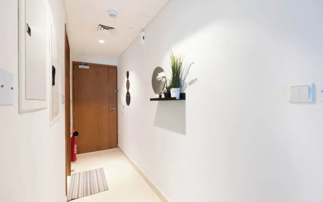 Bloomfields Premium STU Canal View