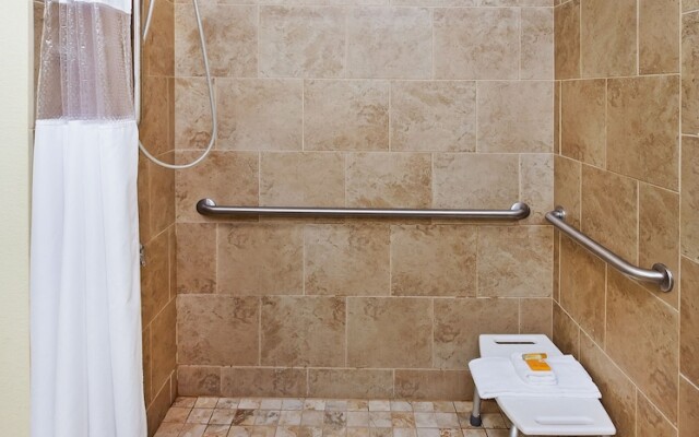 La Quinta Inn & Suites by Wyndham Dickinson