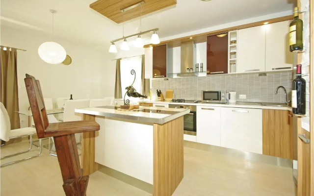 Three-Bedroom Holiday Home in Zagvozd