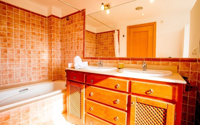 OleHolidays Adosado Villas y Golf Guadalmina urbanización privada