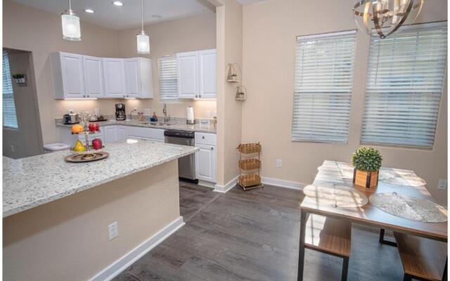 3BR2BA Remodeled House Near Downtown