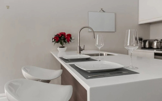 Modern 1BR Period Property in Kensington