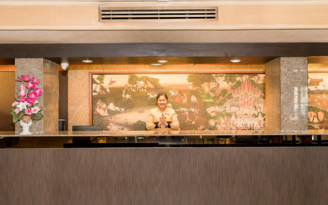 The Niran Grand Hotel