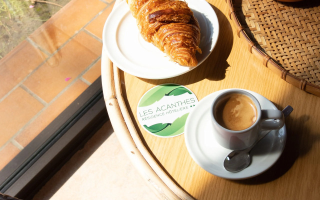 Résidence Hôtelière les Acanthes