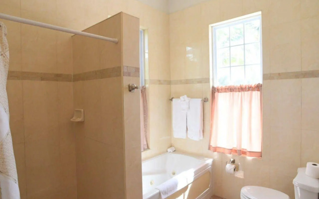 Shangri-La Boutique Bed & Breakfast