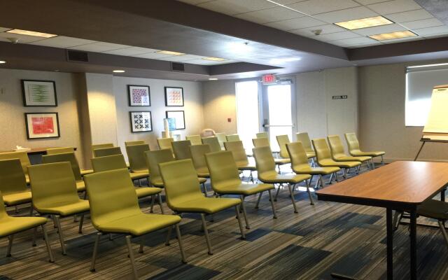 Holiday Inn Express Sacramento Airport Woodland by IHG