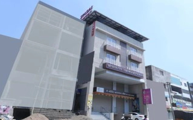 Hotel Sri Sai Suites